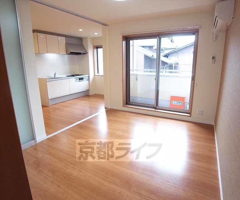 居室・リビング　キッチン周りが広めの１ＤＫタイプ！