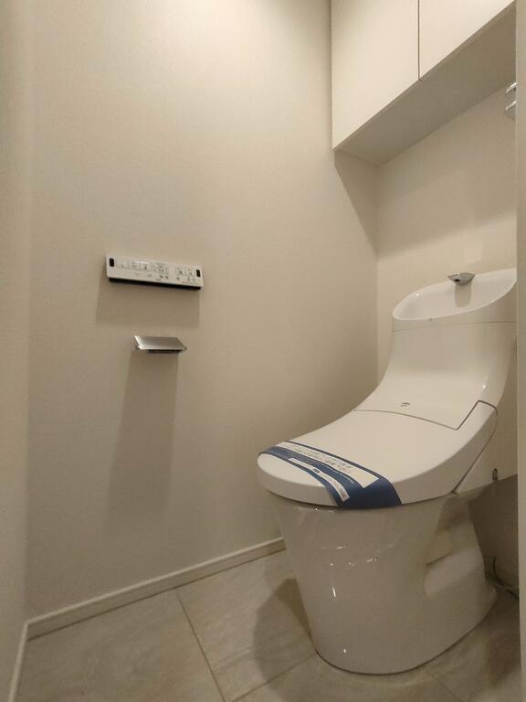 東京メトロ半蔵門線 半蔵門駅 徒歩3分 13階建 築8年のトイレ写真
