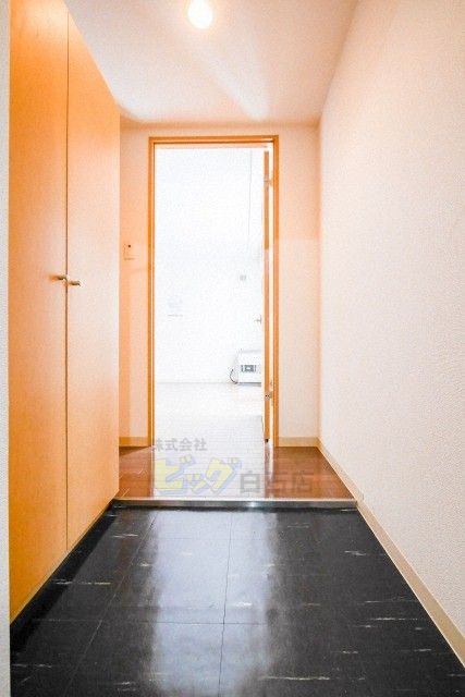 玄関　広々とした玄関です♪