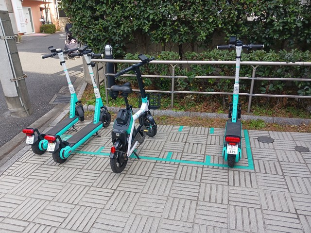 エントランス　Ｌｕｕｐ導入