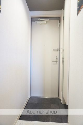 ＩＲいしかわ鉄道 金沢駅 バス乗車時間：3分 最寄りバス停で下車 徒歩5分 3階建 築14年の玄関写真