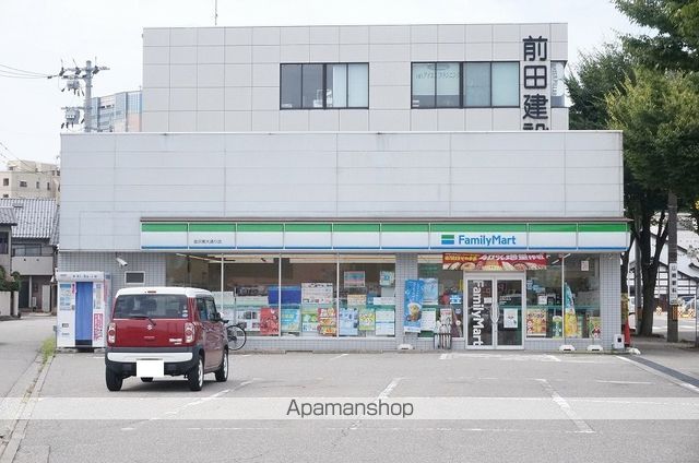 ＩＲいしかわ鉄道 金沢駅 バス乗車時間：3分 最寄りバス停で下車 徒歩5分 3階建 築14年の周辺写真