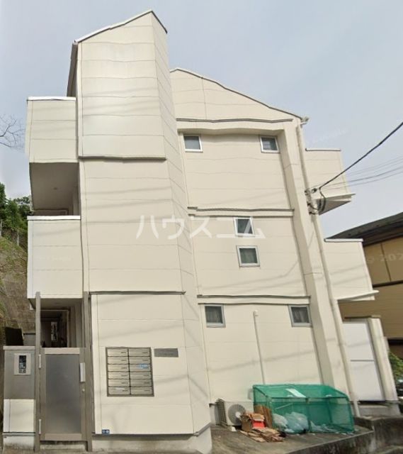 ロワール鶴見花月園前の外観写真