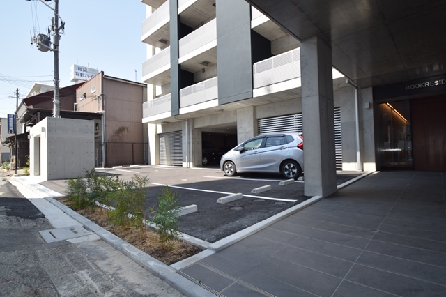 駐車場　屋外駐車場