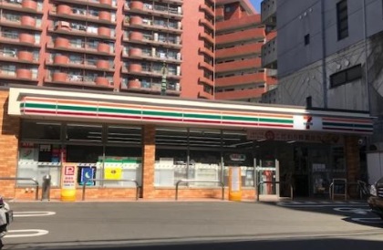 コンビニ　セブンイレブン福岡舞鶴1丁目店（コンビニ）まで206m