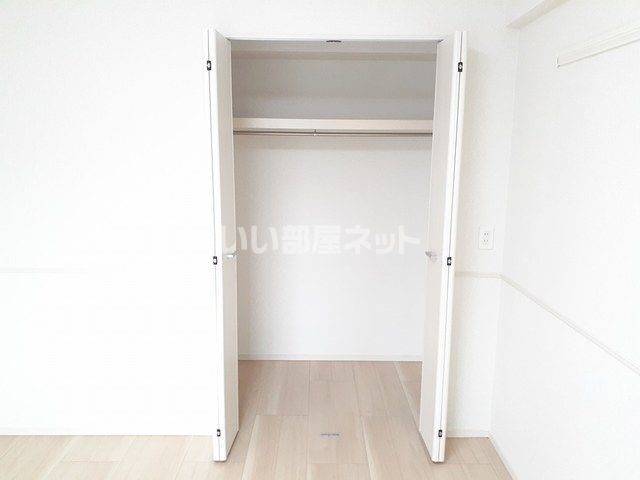 阪急伊丹線 伊丹駅 バス乗車時間：9分 最寄りバス停で下車 徒歩11分 5階建 築3年の内装写真
