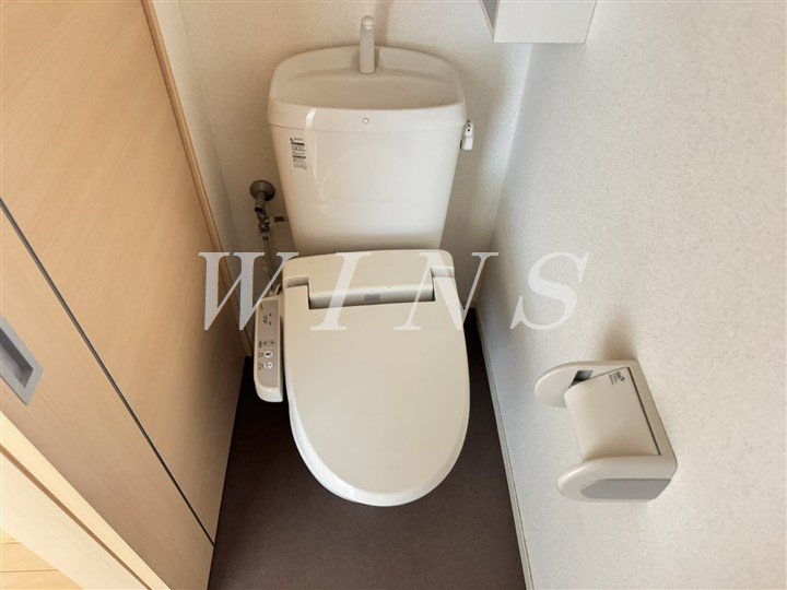 小田急線 喜多見駅 徒歩13分 2階建 築15年のトイレ写真