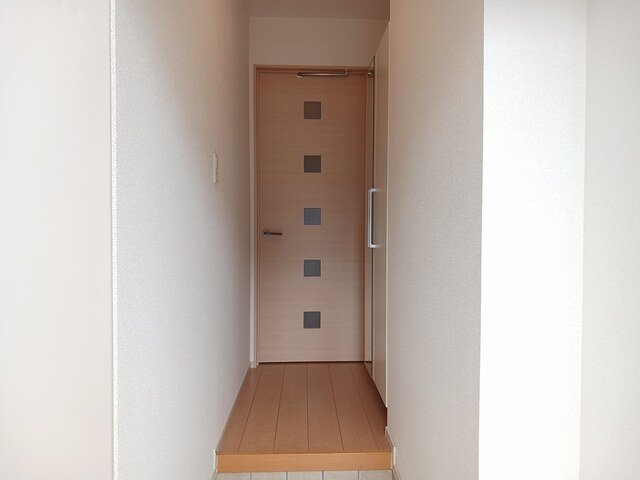 玄関　収納もある玄関です
