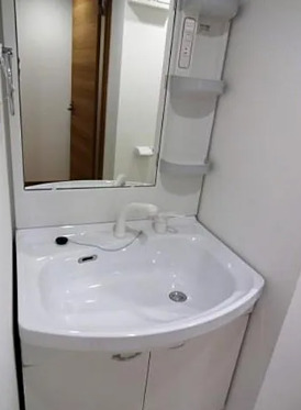 洗面設備　写真は同タイプ住居です。