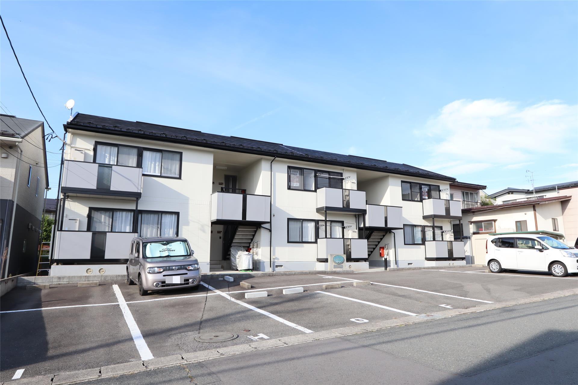 ＪＲ奥羽本線 山形駅 バス乗車時間：18分 最寄りバス停で下車 徒歩3分 築32年