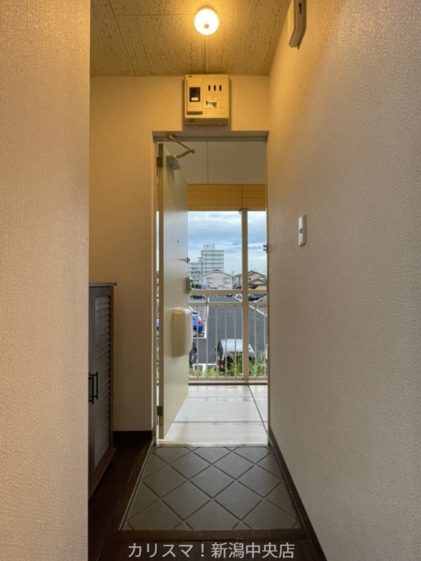パストラール近江C棟の玄関写真