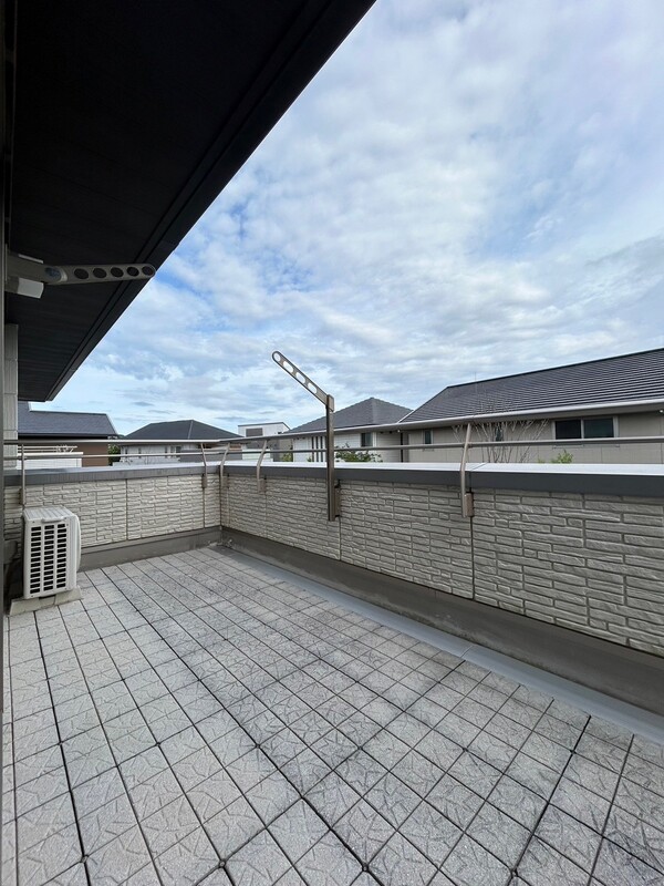 バルコニー　※別号室の写真になります。現況優先。