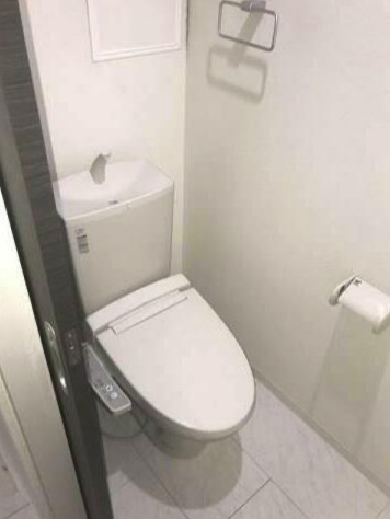 東京メトロ南北線 麻布十番駅 徒歩5分 3階建 築13年のトイレ写真