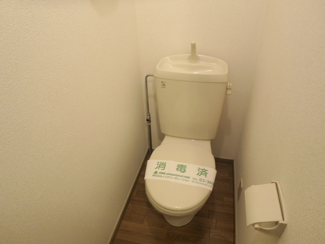 トイレ　清潔感がある落ち着いたトイレです。