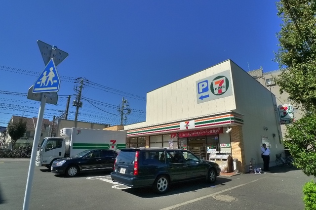 コンビニ　セブンイレブン（コンビニ）まで40m