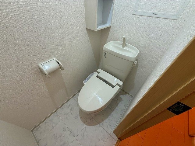 トイレ　落ち着いたトイレです