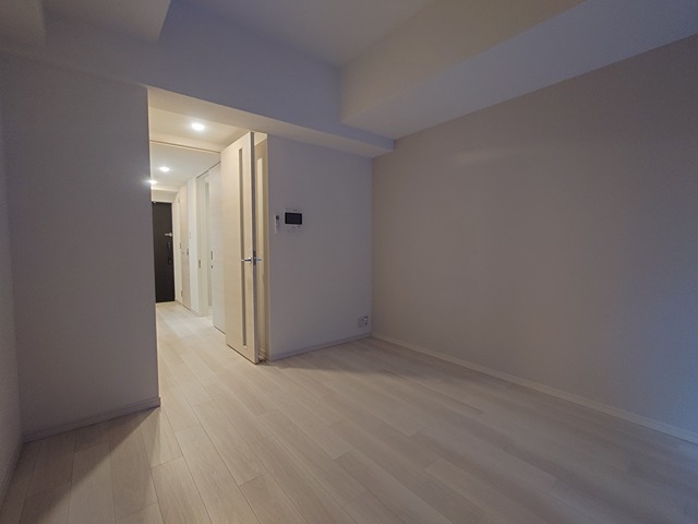 S-RESIDENCE国泰寺町一丁目の居間写真