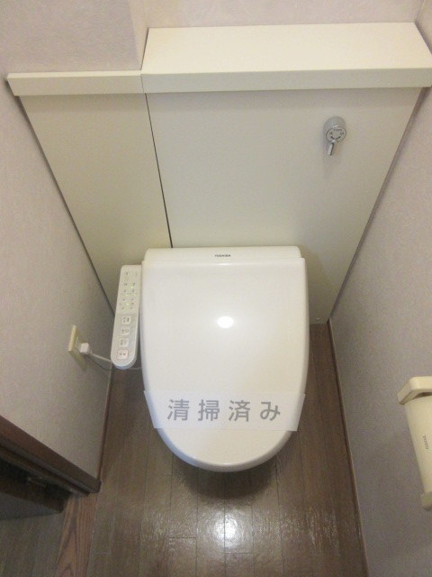 トイレ　トイレは嬉しい温水洗浄便座