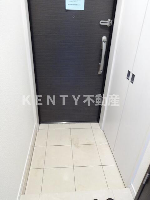 玄関　収納もある玄関です