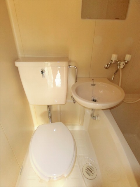 トイレ　(参考)同マンション他部屋の写真