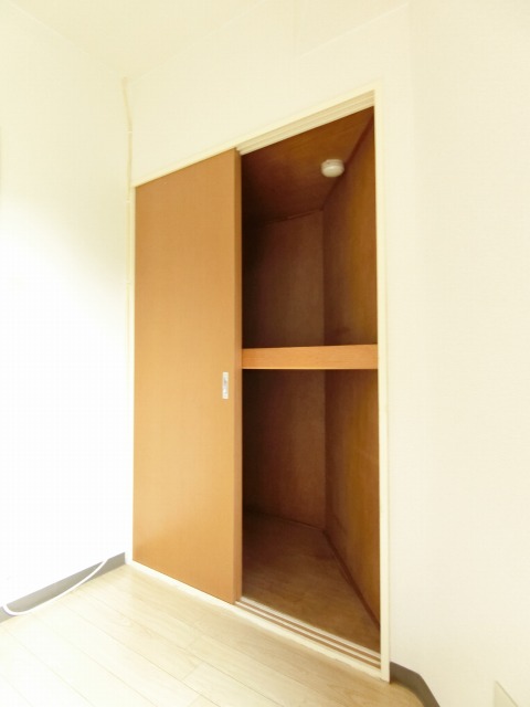 収納　(参考)同マンション他部屋の写真