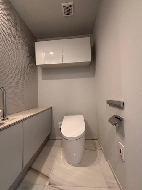 トイレ　落ち着いたトイレです