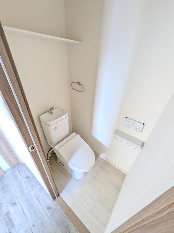 ＪＲ日豊本線 南小倉駅 徒歩4分 10階建 築1年のトイレ写真