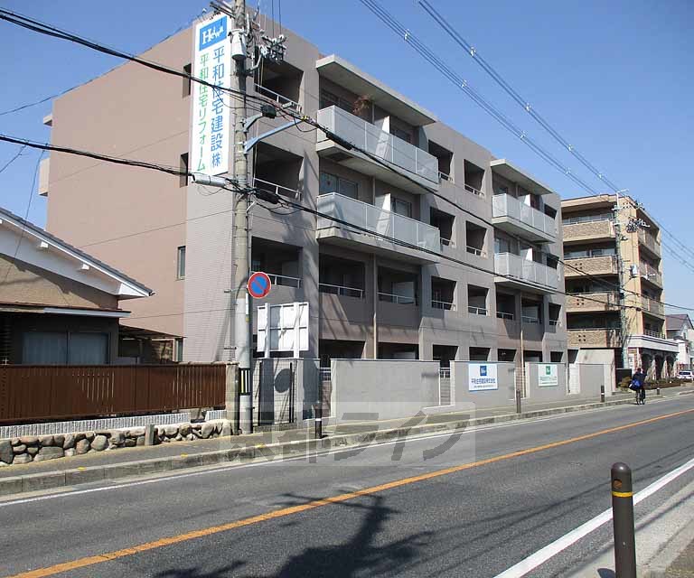 建物外観　ＡＴ＋ＥＶ付です。