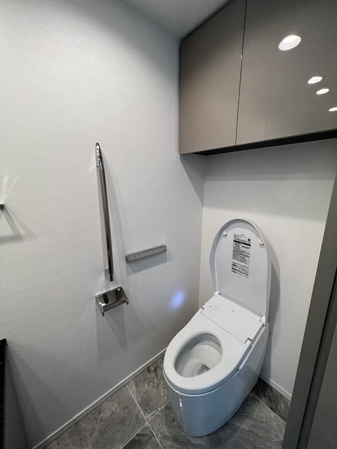 トイレ　※写真は同タイプ住戸です。