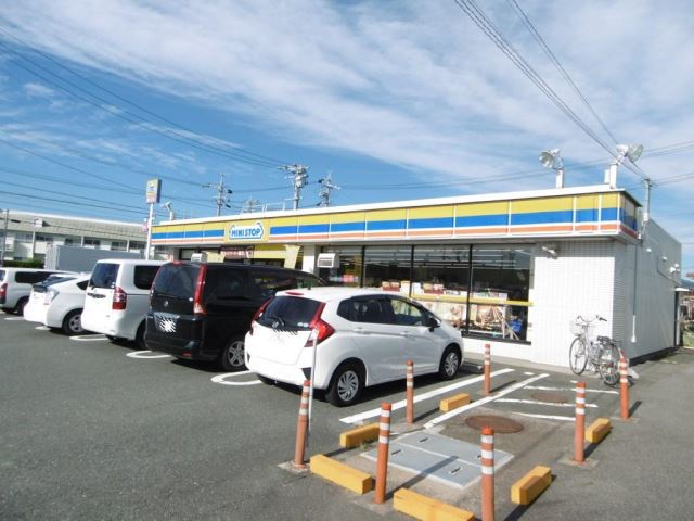 コンビニ　ミニストップ（コンビニ）まで630m