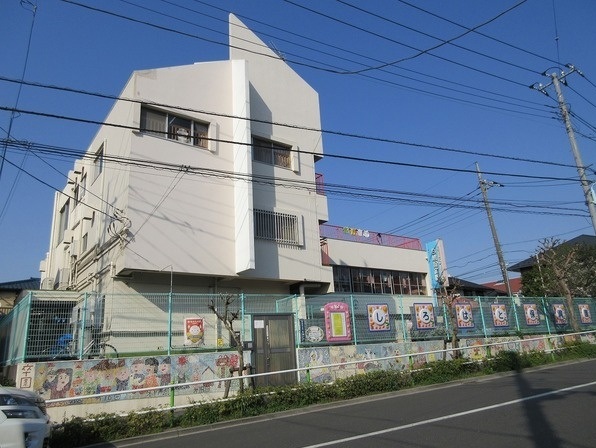 幼稚園・保育園　白鳩保育園（幼稚園・保育園）まで636m