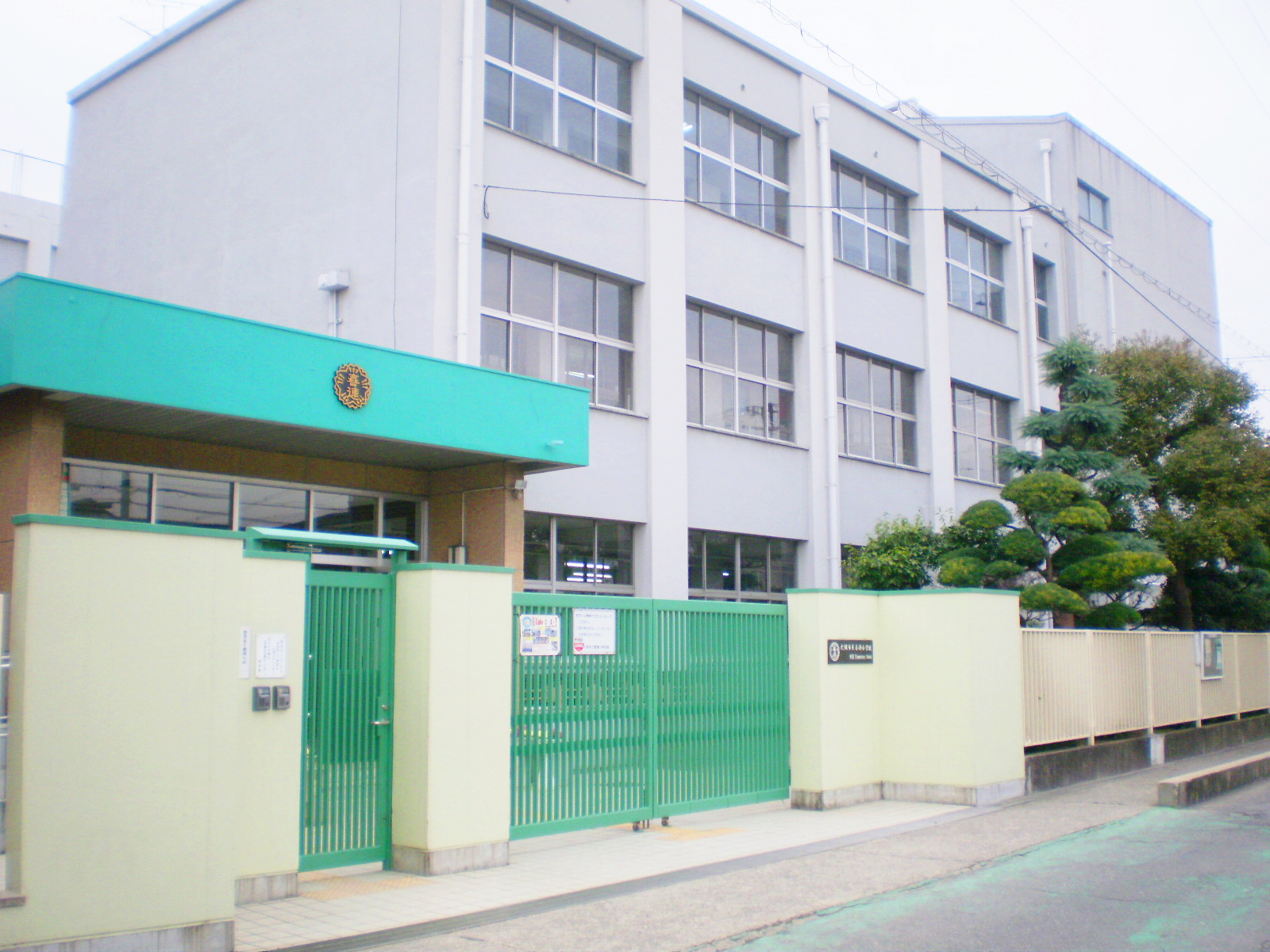 地下鉄谷町線 喜連瓜破駅 徒歩3分 8階建 築21年の周辺写真