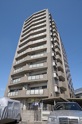 ジャミロ小倉の建物外観