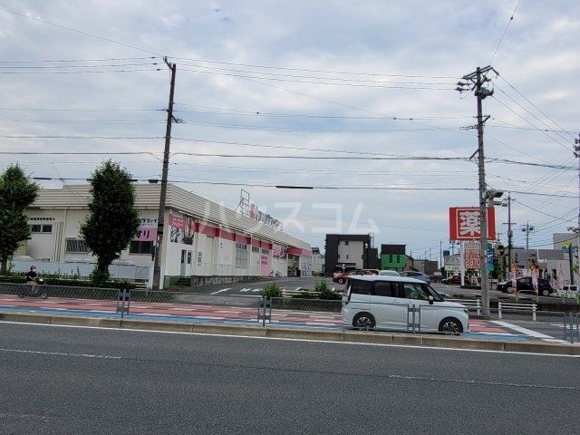 【蒲郡市神明町のアパートのドラックストア】