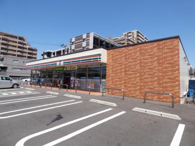 【北九州市小倉北区中井のマンションのコンビニ】