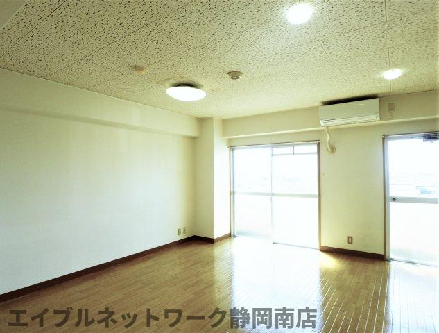 その他部屋・スペース　明るい色調の室内です