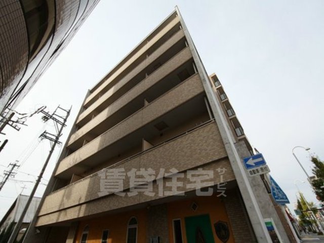 名古屋市昭和区桜山町のマンションの建物外観