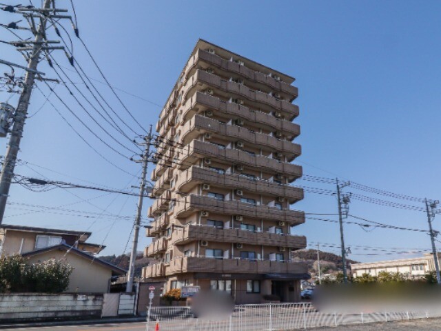 鹿沼市鳥居跡町のマンションの建物外観