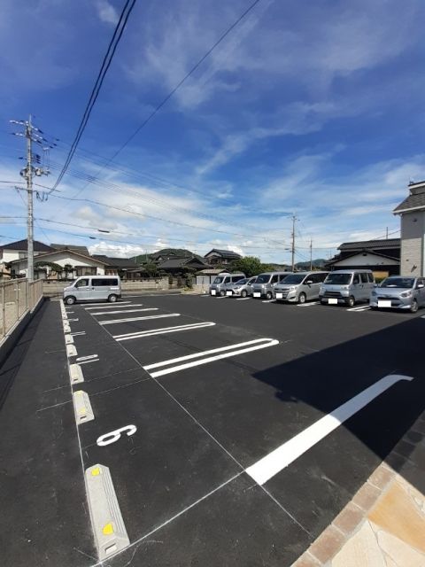【アクアプラ浅江６　Iの駐車場】