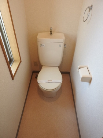 【和泉市池上町のアパートのトイレ】