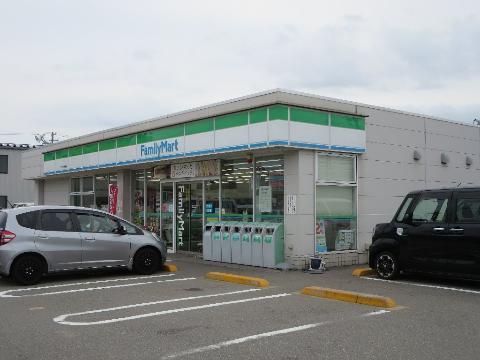 コンビニ　ファミリーマート金沢無量寺店（コンビニ）まで1995m