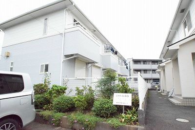 シャトル66　B棟の建物外観