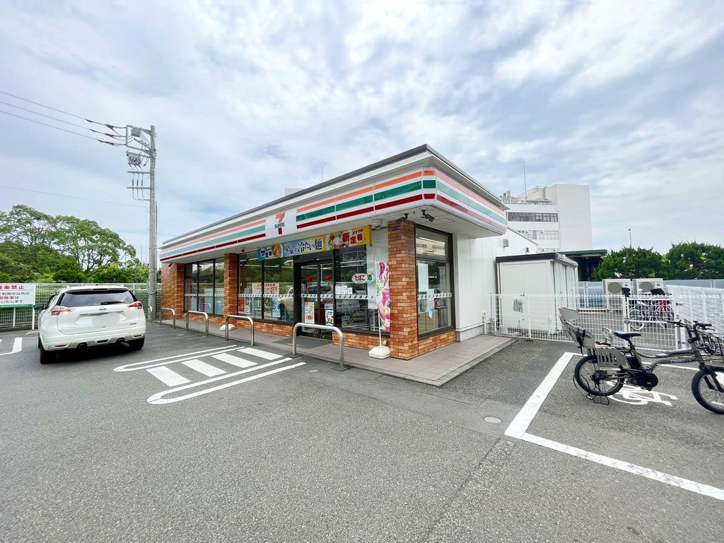 コンビニ　セブンイレブン茅ヶ崎本宿町店（コンビニ）まで480m
