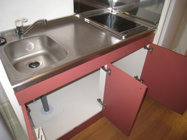 キッチン　同物件、別号室のものです。