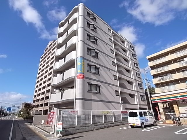 【明石市相生町のマンションの建物外観】