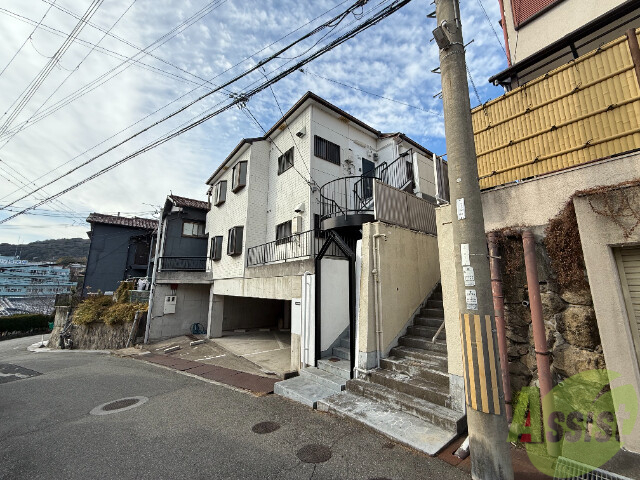 神戸市長田区鶯町のアパートの建物外観