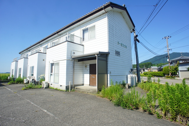 コーポ鈴木の建物外観