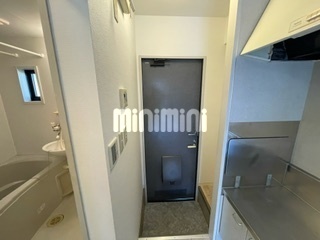 玄関　玄関も広々