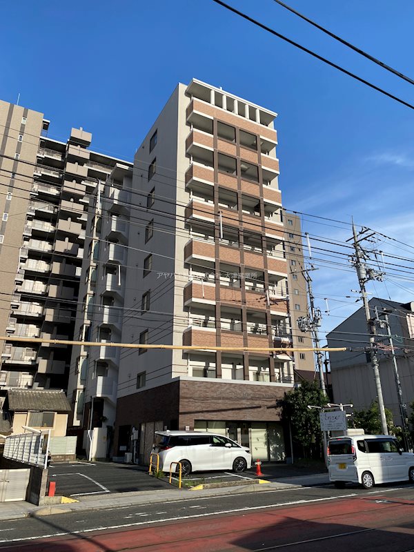 高栄京町マンションの建物外観