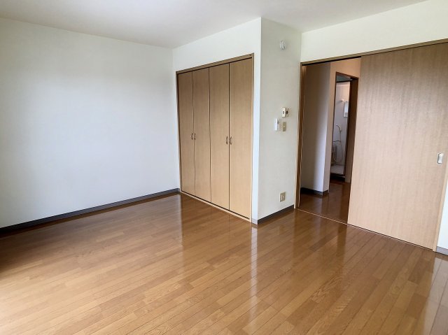 居室・リビング　2023年8月撮影　現況と異なる場合は現況を優先します。